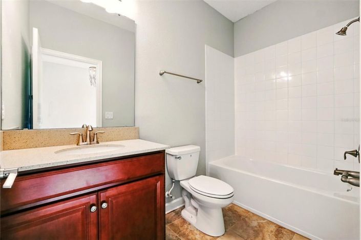 Image No.17-4 Bed House for sale