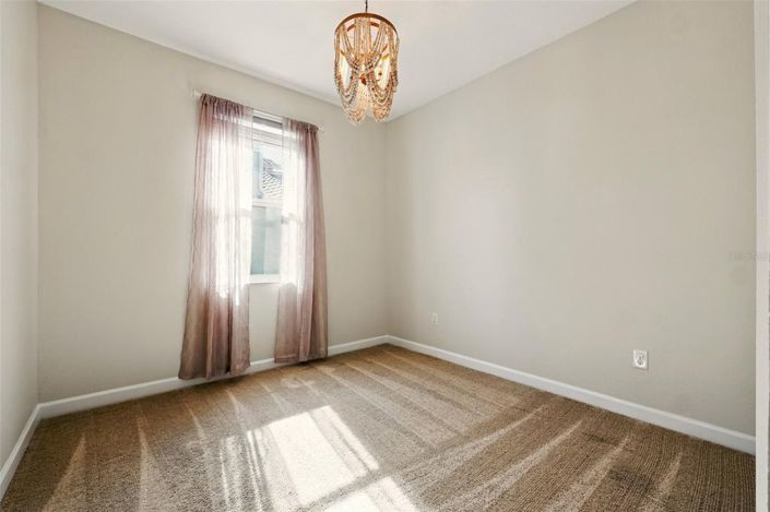 Image No.18-4 Bed House for sale