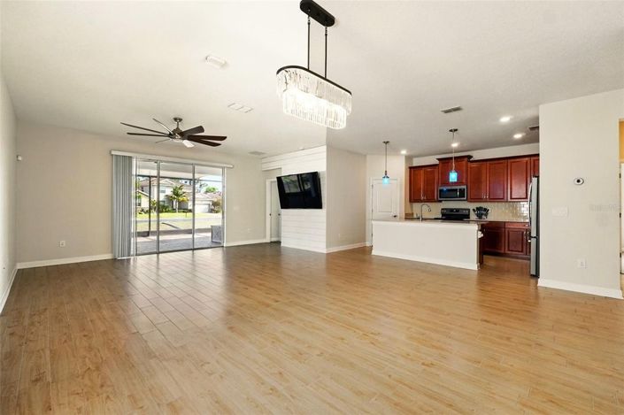 Image No.3-4 Bed House for sale