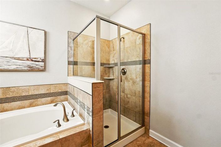 Image No.24-4 Bed House for sale