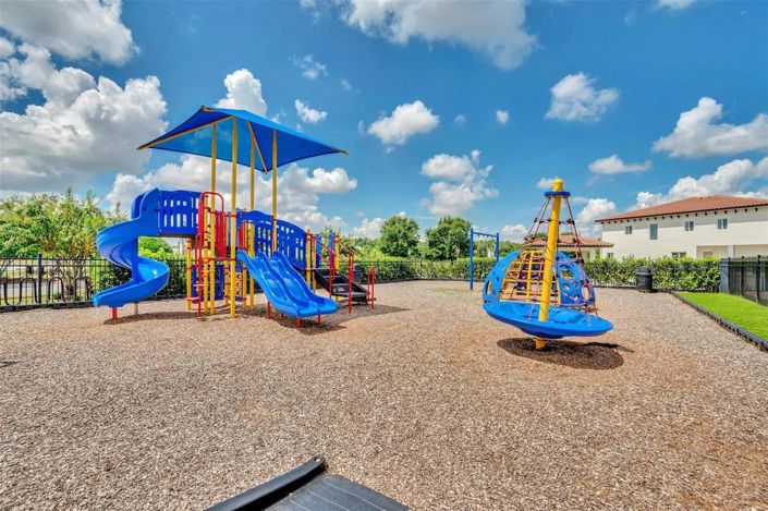 Image No.37-4 Bed House for sale