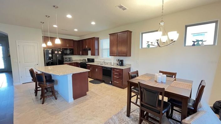 Image No.12-2 Bed House for sale