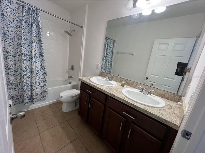 Image No.34-4 Bed House for sale