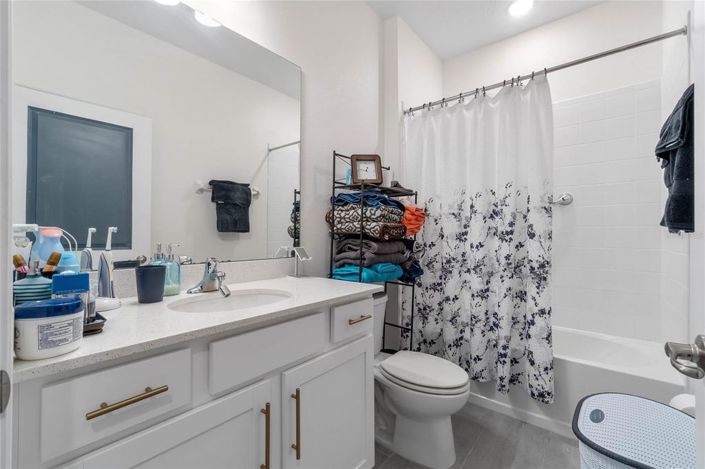 Image No.20-4 Bed House for sale