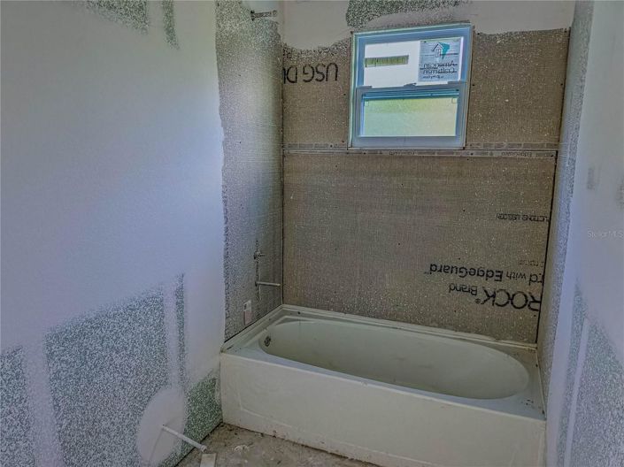 Image No.26-5 Bed House for sale