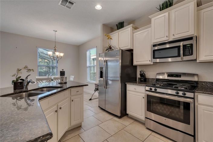 Image No.16-6 Bed House for sale