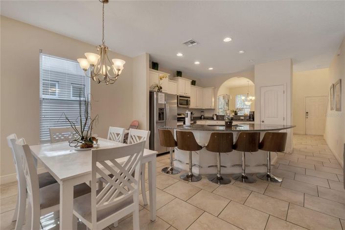 Image No.18-6 Bed House for sale