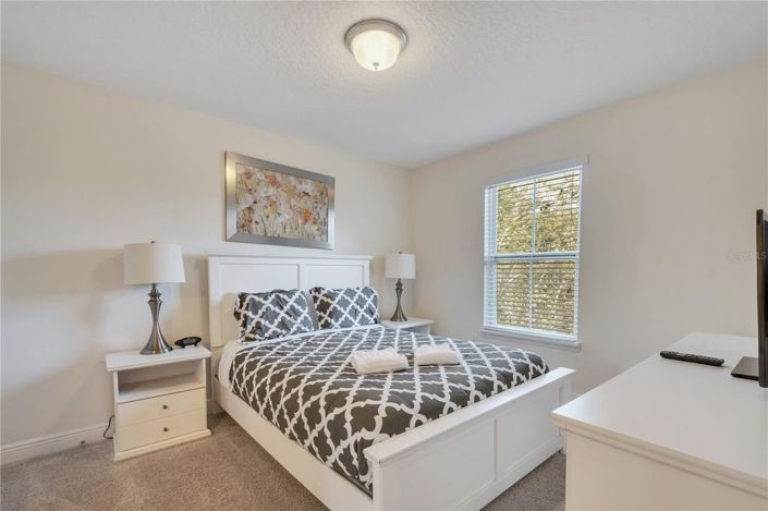 Image No.32-6 Bed House for sale