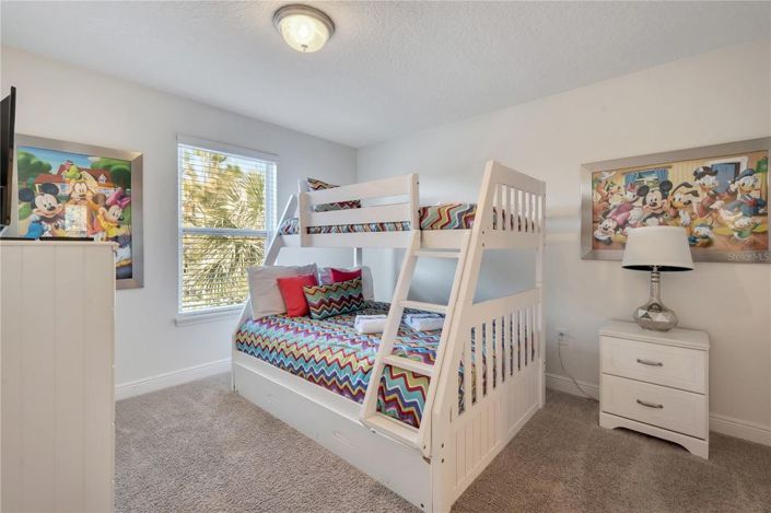 Image No.36-6 Bed House for sale