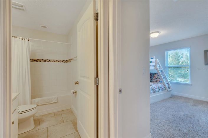 Image No.40-6 Bed House for sale