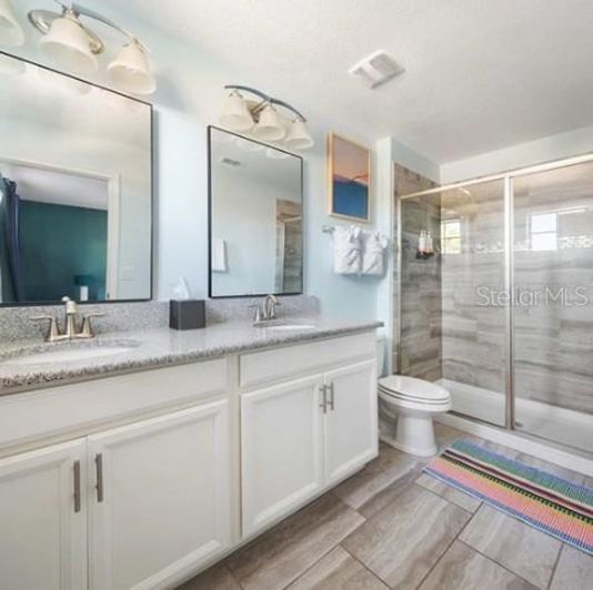 Image No.24-6 Bed House for sale