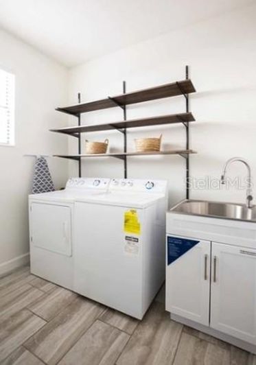 Image No.31-6 Bed House for sale