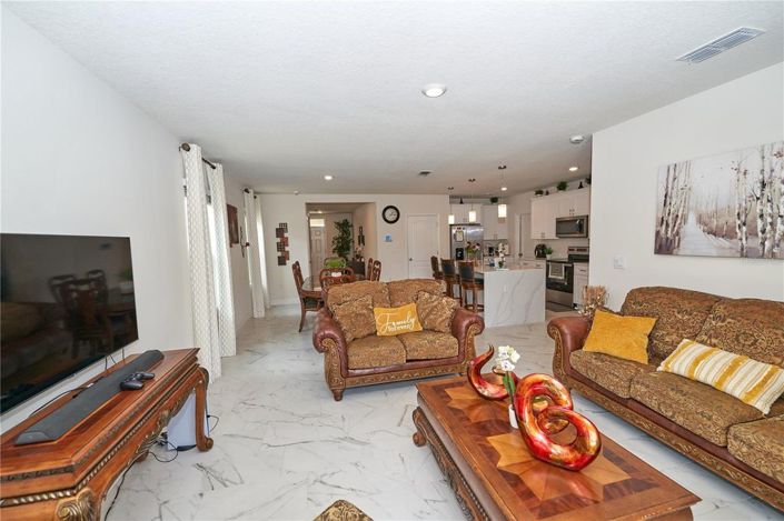 Image No.12-5 Bed House for sale