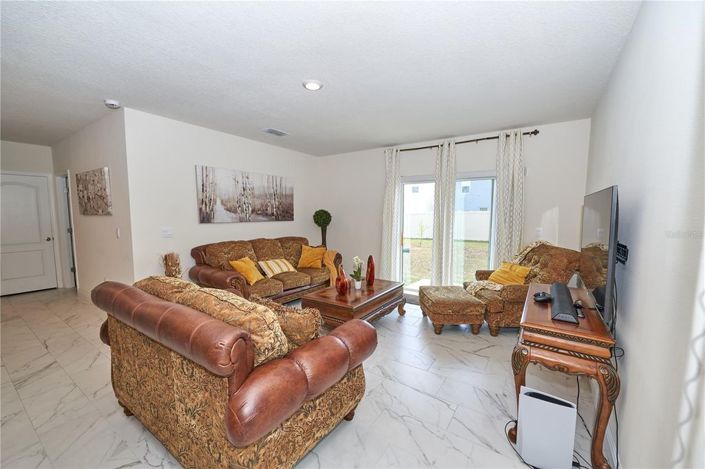 Image No.14-5 Bed House for sale