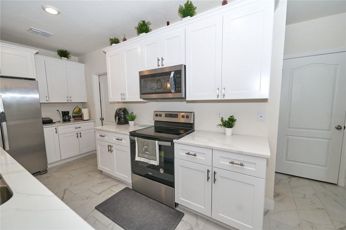 Image No.18-5 Bed House for sale