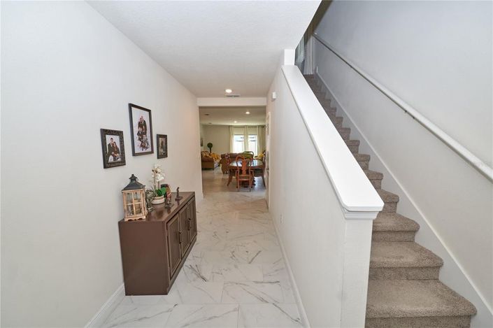 Image No.6-5 Bed House for sale