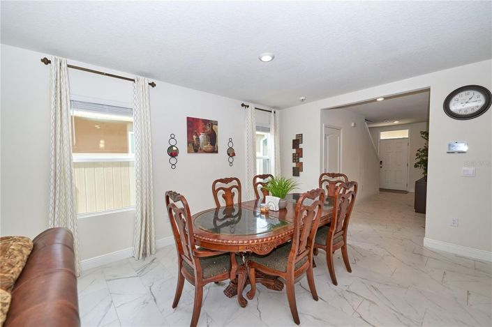 Image No.9-5 Bed House for sale