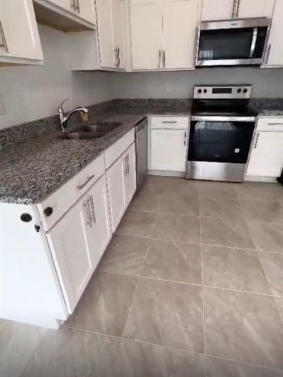 Image No.20-3 Bed Townhouse for sale