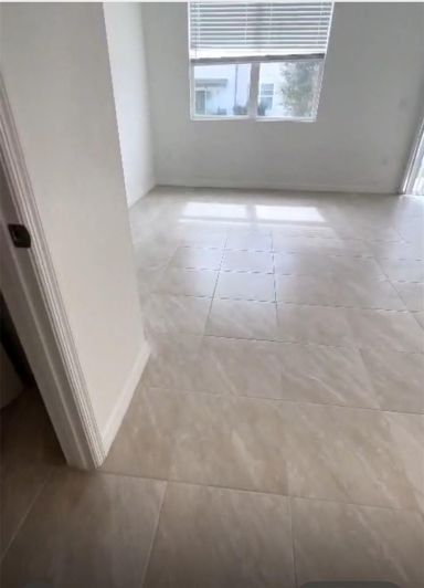 Image No.23-3 Bed Townhouse for sale