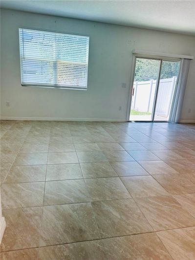 Image No.25-3 Bed Townhouse for sale