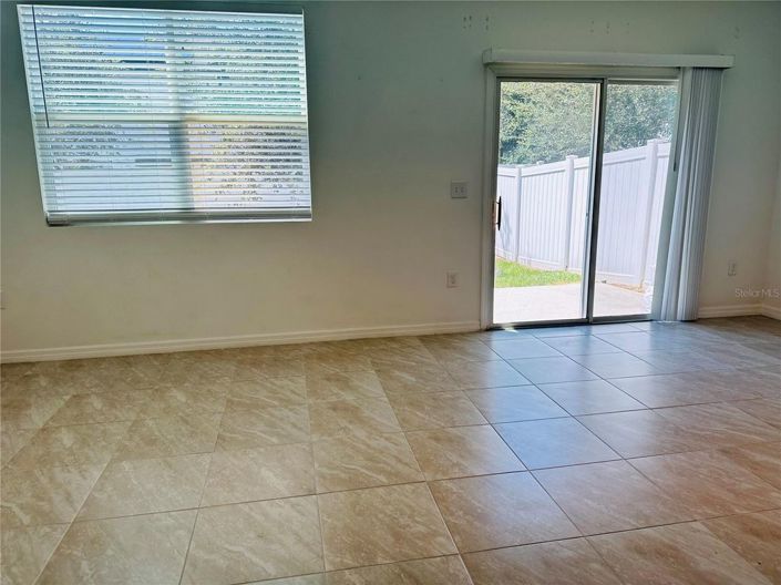 Image No.30-3 Bed Townhouse for sale