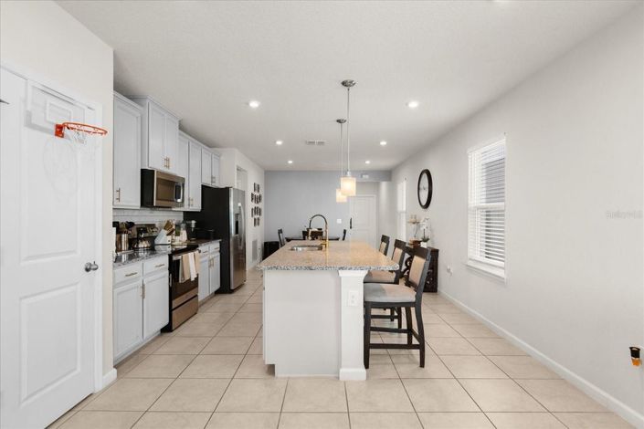 Image No.10-3 Bed House for sale