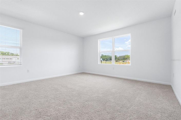 Image No.15-3 Bed Townhouse for sale