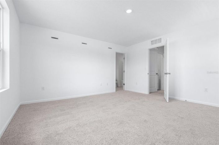 Image No.16-3 Bed Townhouse for sale