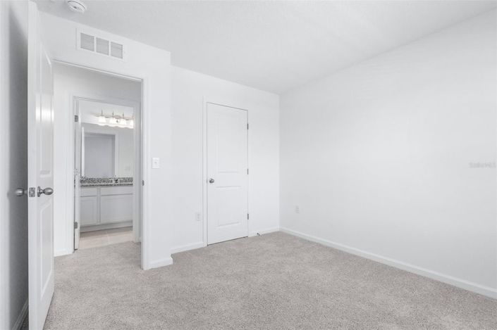 Image No.22-3 Bed Townhouse for sale