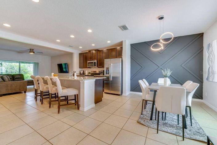 Image No.8-3 Bed Townhouse for sale