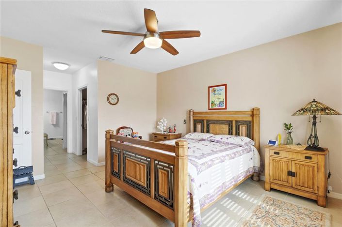 Image No.11-3 Bed House for sale