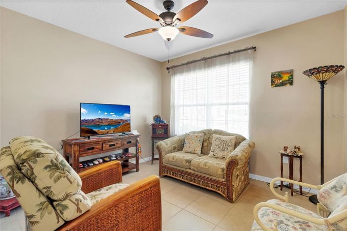 Image No.18-3 Bed House for sale