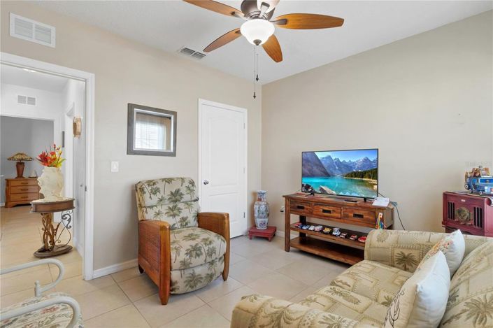 Image No.19-3 Bed House for sale