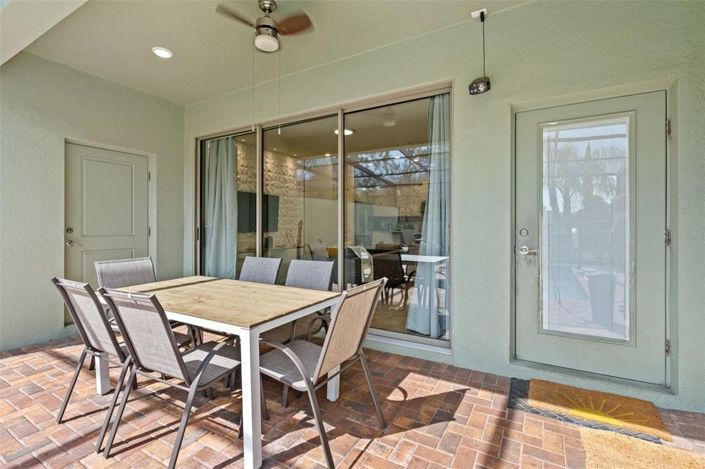 Image No.11-5 Bed Townhouse for sale