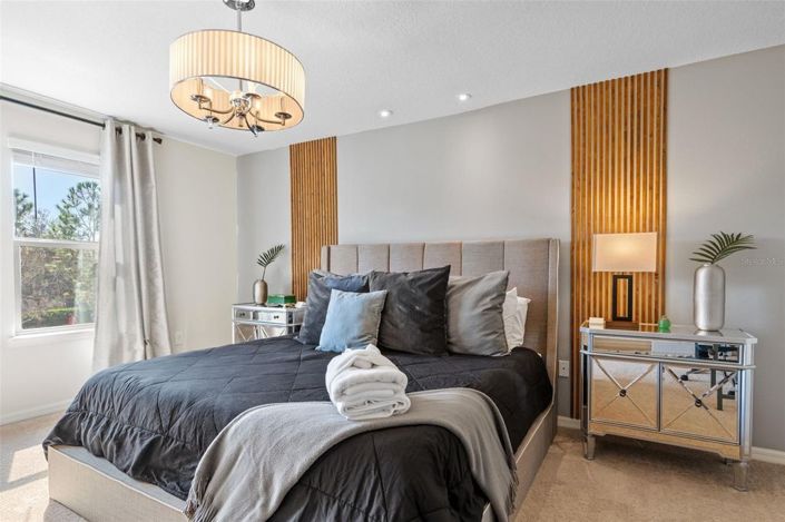 Image No.15-5 Bed Townhouse for sale