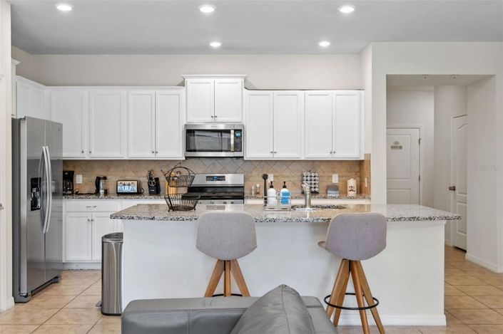 Image No.5-5 Bed Townhouse for sale