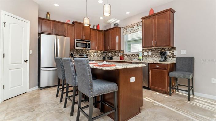 Image No.4-4 Bed House for sale