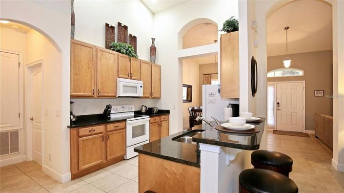 Image No.10-4 Bed House for sale