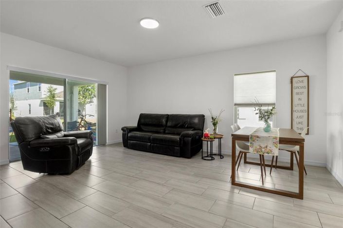 Image No.7-4 Bed Townhouse for sale