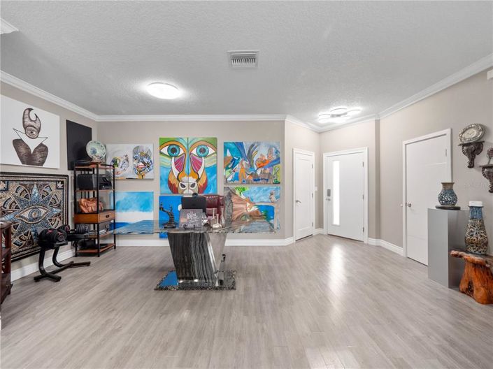 Image No.11-3 Bed Townhouse for sale