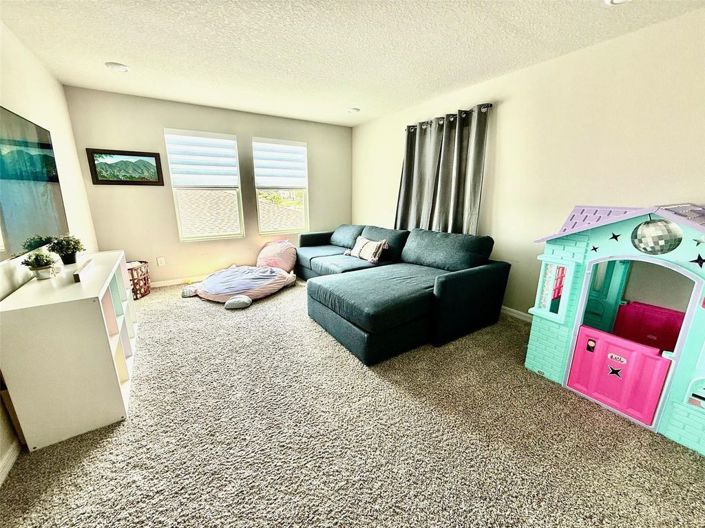 Image No.18-4 Bed House for sale