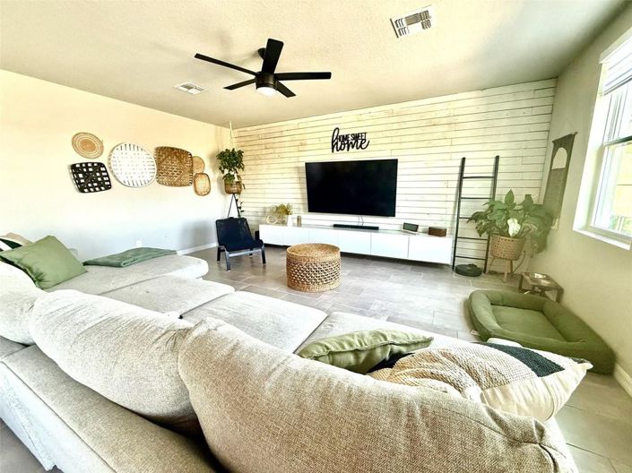 Image No.9-4 Bed House for sale