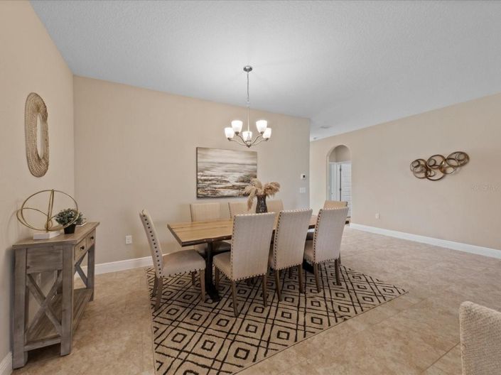 Image No.13-4 Bed House for sale