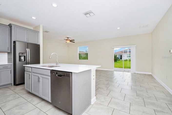 Image No.11-3 Bed House for sale