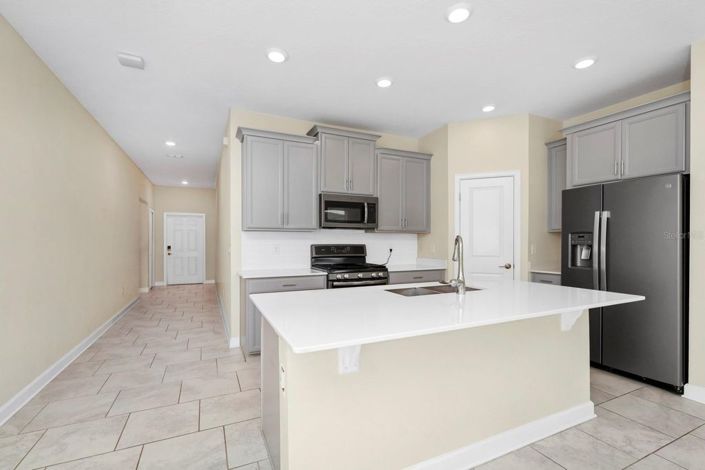 Image No.9-3 Bed House for sale