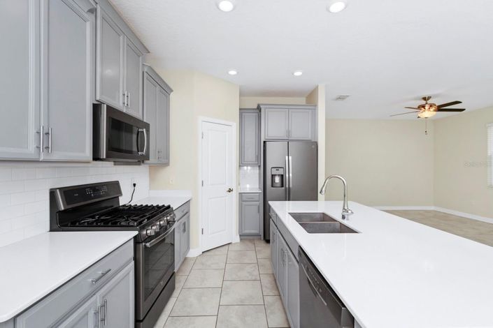 Image No.10-3 Bed House for sale