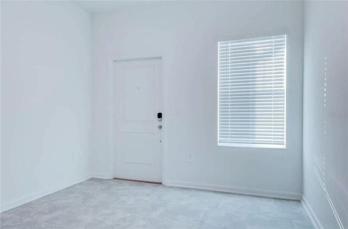 Image No.12-3 Bed Townhouse for sale