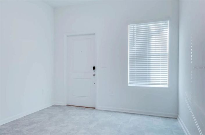 Image No.11-3 Bed Townhouse for sale