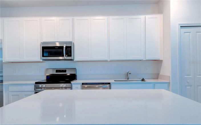 Image No.6-3 Bed Townhouse for sale