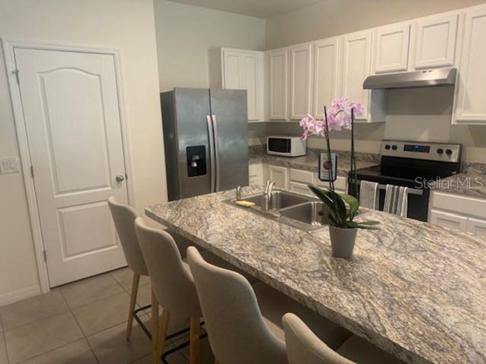 Image No.11-3 Bed Townhouse for sale